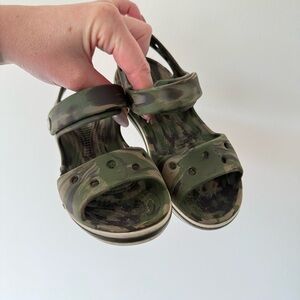 CROCS Kids Green Camouflage Sandals